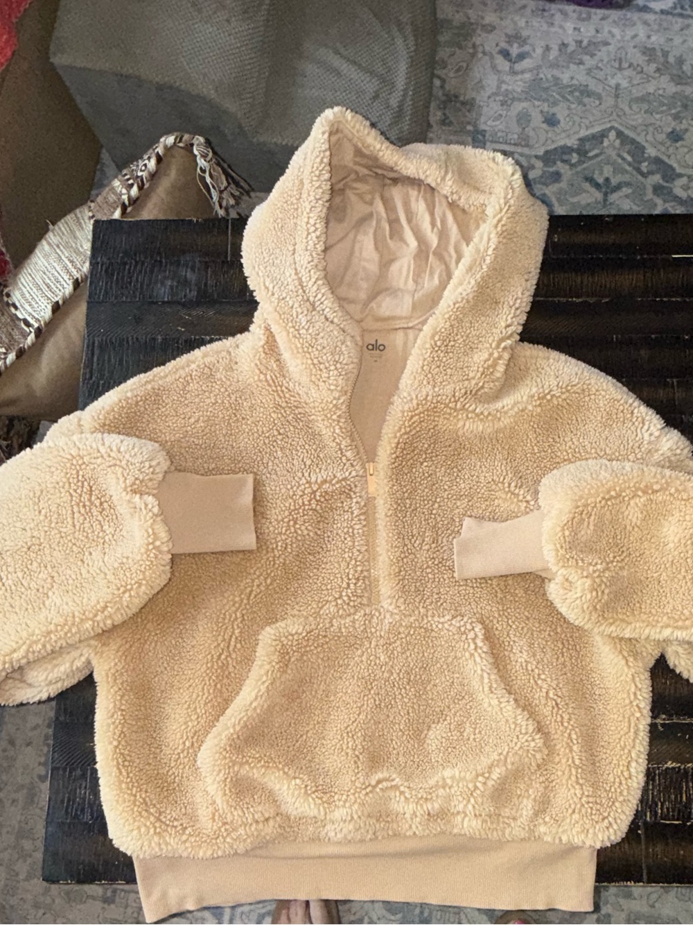 ALO Yoga Streetside Half Zip Hoodie Pullover Sherpa Camel Medium - Picture 9 of 17